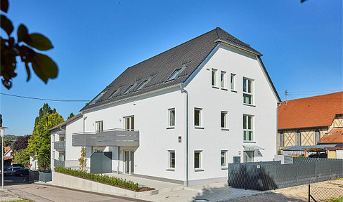 Letzte 3-Zimmer-Wohnung im OG | Neubau mit Aufzug & TG | Balkon | Krumbach (W8)