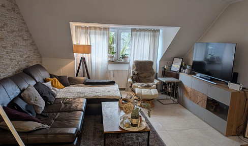Exclusive attic apartment with a private retreat area in the basement, located in Essen-Frohnhausen.