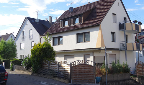 Schöne, gepflegte  2-Zi-DG-Wohnung in ruhigem Wohngebiet