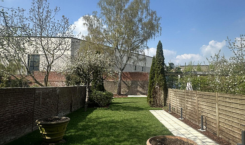 Beautiful, bright, and well-designed 3-4 room maisonette apartment with a large balcony, terrace, and garden.