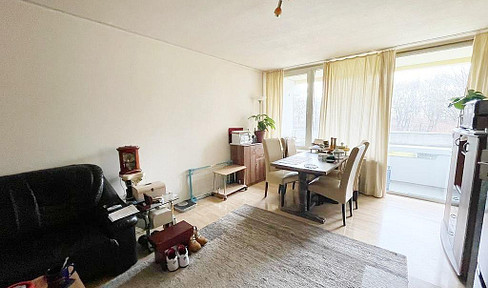 Securely tenanted, well-proportioned: an ideal investment property with the potential for appreciation.