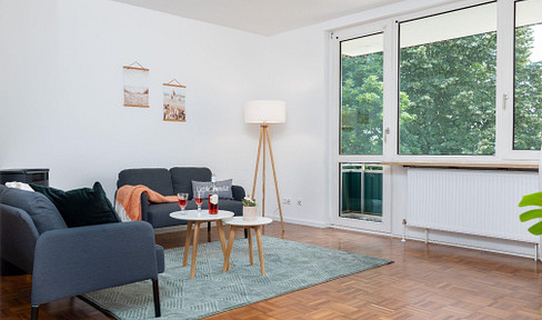 Beautiful 3-room apartment with a sunny balcony - newly renovated.