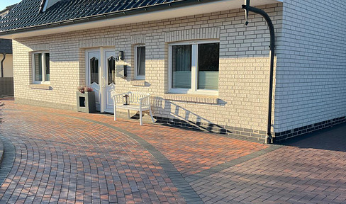 *No fees for the buyer.* Enjoy living on the edge of the forest in the peaceful town of Löningen.