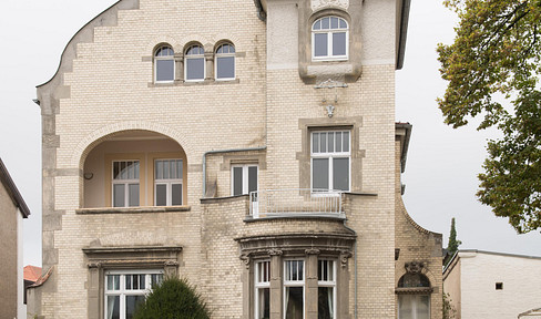Apartment in an Art Nouveau villa.