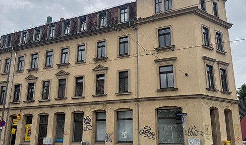 Bright, spacious commercial space in a prime location.