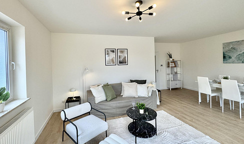 Immediately available: Modernized semi-detached house with a large terrace and stunning views of the surrounding greenery.