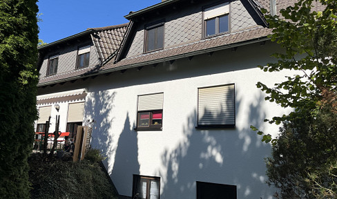 Souterrainwohnung in Heroldsbach mit viel Tageslicht und Gartenanteil, Ortsrandlage