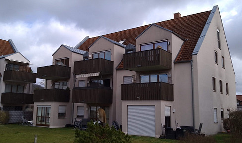 Well-maintained duplex apartment for rent in Tegernheim, offered by a private owner.