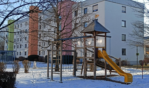 For sale: Cozy apartment in a central, quiet, and green location.