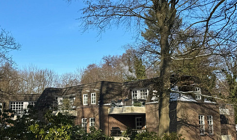 RESERVED - Apartment directly on the Alster river – peaceful living in the popular Wellingsbüttel district.