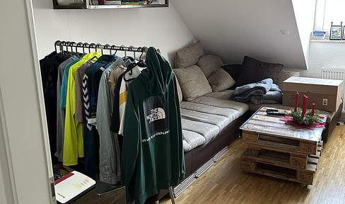 Centrally located yet quiet: Cozy attic apartment in the city center.