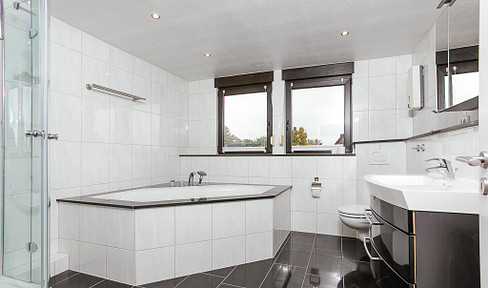 Lichtdurchflutete Maisonette mit Dachterrasse