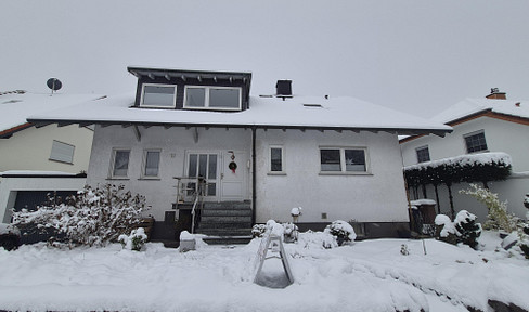 Elegant single-family home with 6 rooms in Bruchköbel.