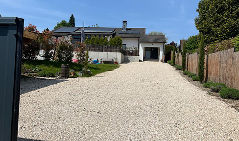 Modern single-family house with a pool, located in a prime area.