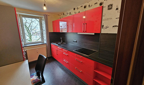 3-room apartment, 71 sqm with fitted kitchen, available immediately, located at Aufseßplatz in Nuremberg.