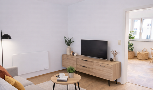 Schwabing: Brand new apartment after renovation - Bright 2-room apartment with balcony, no agency fees.