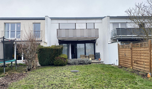 Loge-style apartment overlooking Saarbrücken: Urban living at its finest, with unobstructed panoramic views from the Eschberg!