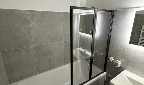 Newly renovated 3-room apartment with balcony and parking space – Betzenberg.