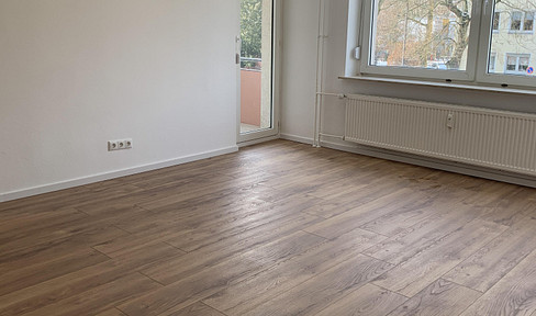 Modern 3-room apartment with a new fitted kitchen and a sunny balcony in Niederrad.