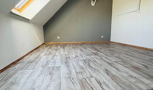 Charming semi-detached house with a fireplace, located in a quiet area of Zörbig.