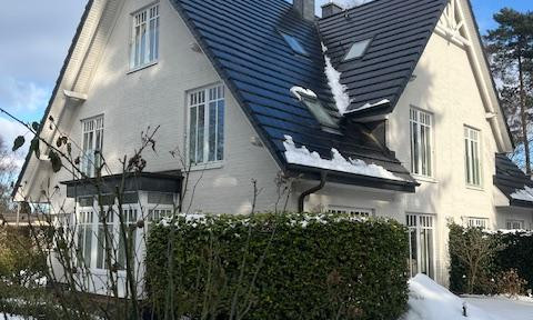 Exklusive 5 Zi.-Niedrig-Energie-Doppelhaushälfte - im Westen Hamburgs -