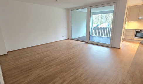 Exklusive 2,5-Zimmer Wohnung 70m² mit Loggia im EG & Blick ins Grüne