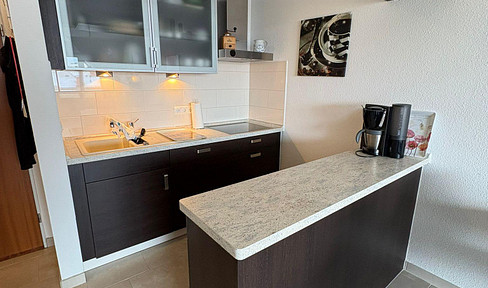 3-minute walk to the beach: private maisonette apartment for rent.