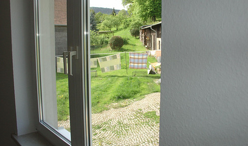 Bright 2-room apartment in a green setting.