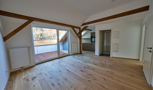 Exclusive 2-room apartment in the attic in Kufstein - Bright and centrally located!