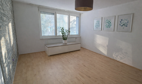 Bright 3-room apartment in a quiet location with a green view, located in Bindermichl-Keferfeld.