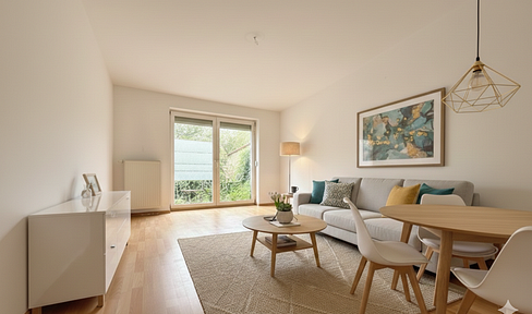 Bright and airy living space near the Havel River – First occupancy after renovation, with a balcony.