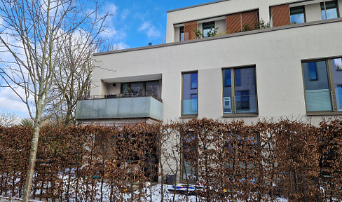 Provisionsfrei: Exklusive 3-Zimmer-Wohnung mit Wasserblick auf die Tarpenbek, BJ 2019, ruhige Lage