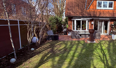 Doppelhaushälfte voll unterkellert mit Garten & Kamin von privat