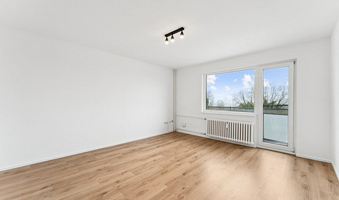 Available immediately! 2-room apartment with balcony.