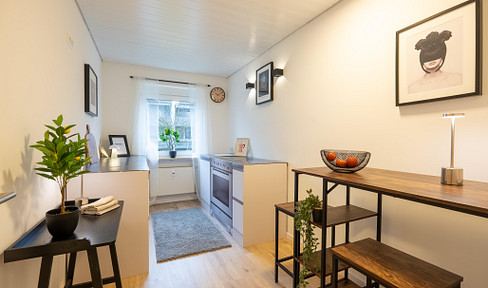 Move in immediately! Modern 4-room apartment with a sunny balcony, no commission fees.