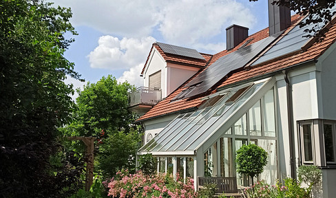 Exklusive Gelegenheit: Architektenhaus mit Wohn- und Bürotrakt in Bestlage von Dietfurt