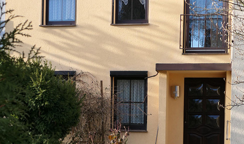 Well-maintained terraced house in the Gottfried Keller housing estate.