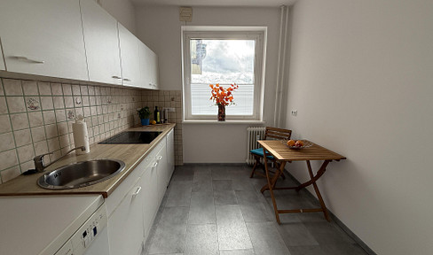 Helle bezugsfreie 2-Zimmer-Wohnung mit Westbalkon in Top-Lage: Ideal für Selbstnutzer oder Anleger