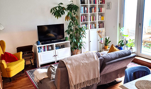 3 terraces and 2 balconies – 2-room penthouse apartment near the U2 Hardeggasse station.