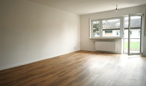 Bezugsfrei: sanierte, helle 3-Zimmer mit großem Balkon, Einbauküche inkl. Garage