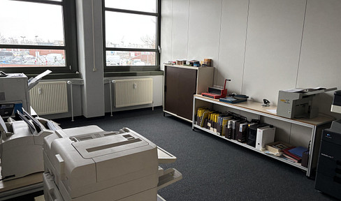 Schöne Büroräume mit Blick auf die Zitadelle Spandau