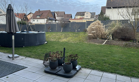 *4 Zimmerwohnung mit großem Garten in ruhiger Lage*