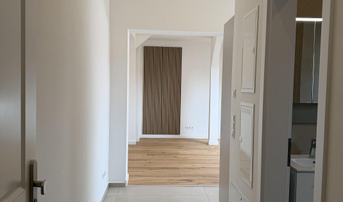 New construction in a historic building - Bright, spacious attic apartment in Berlin-Schöneberg.