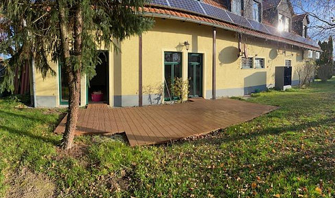 Spacious 2-room ground-floor apartment with a terrace in Radeburg.