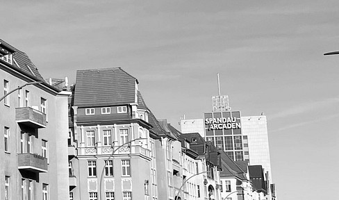 Attractive residential and commercial building, factor 17.9 (target), Spandau. Excellent, top-location!