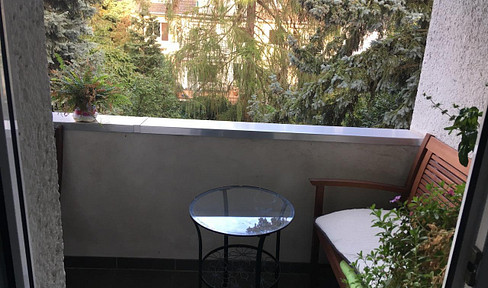 Well-proportioned apartment with a balcony.