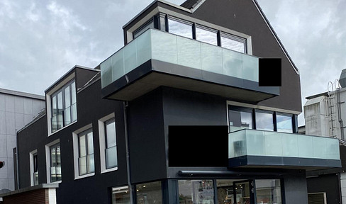 Attractive retail space in a prime location with high visibility.