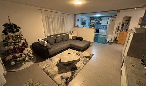 Gepflegte 4-Zimmer-Wohnung mit Balkon in Seewald