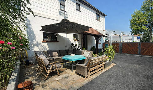 Historic townhouse in the old town, ideal for enthusiasts – not suitable for those seeking modern comforts.