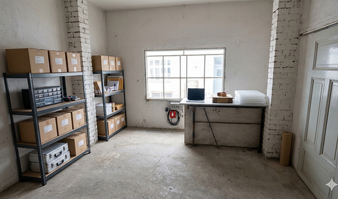 Studio or warehouse space directly on Gartenfeldplatz, with a large terrace.